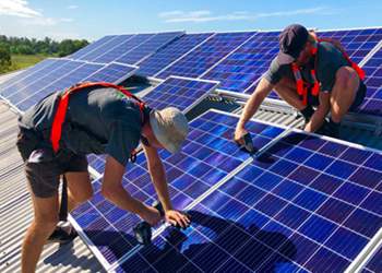 Di quanti kW di pannelli solari ho bisogno per l'off-grid?